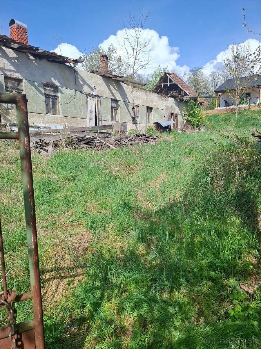 Starý dom na výstavbu nového domu či chalupy