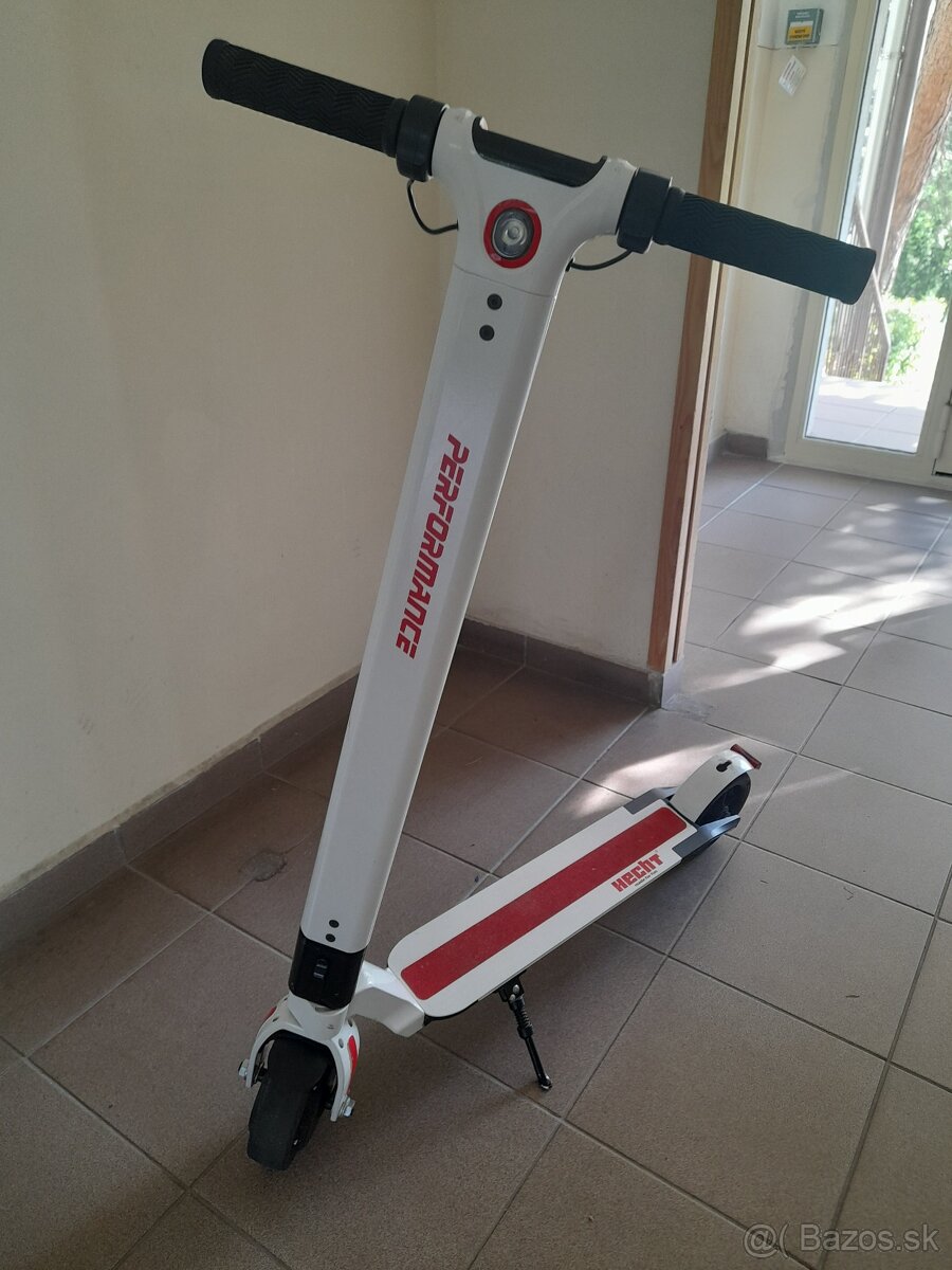 HECHT Elektricka kolobezka