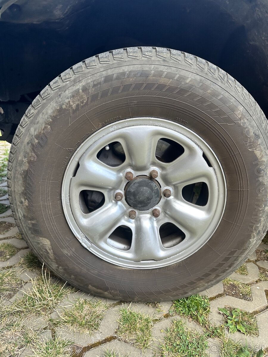 Pneumatiky 215/75 R16