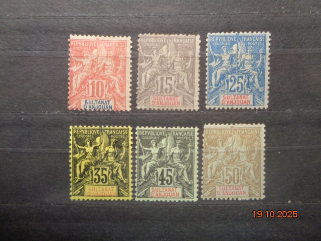 POŠTOVÉ ZNÁMKY - SULTANAT D ANJOUAN