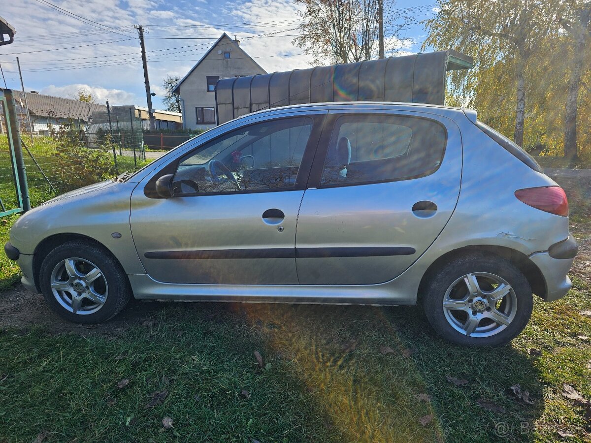 Peugeot 206 1.4 benzin