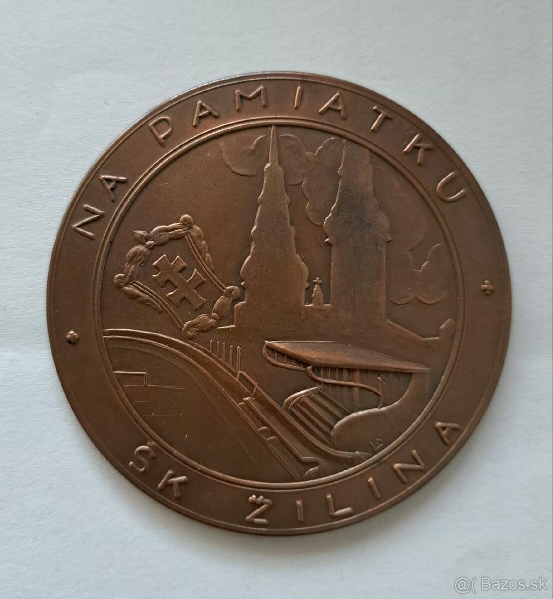 PREDÁM futbalové odznaky,plaketu a medailu SLOVENSKO..