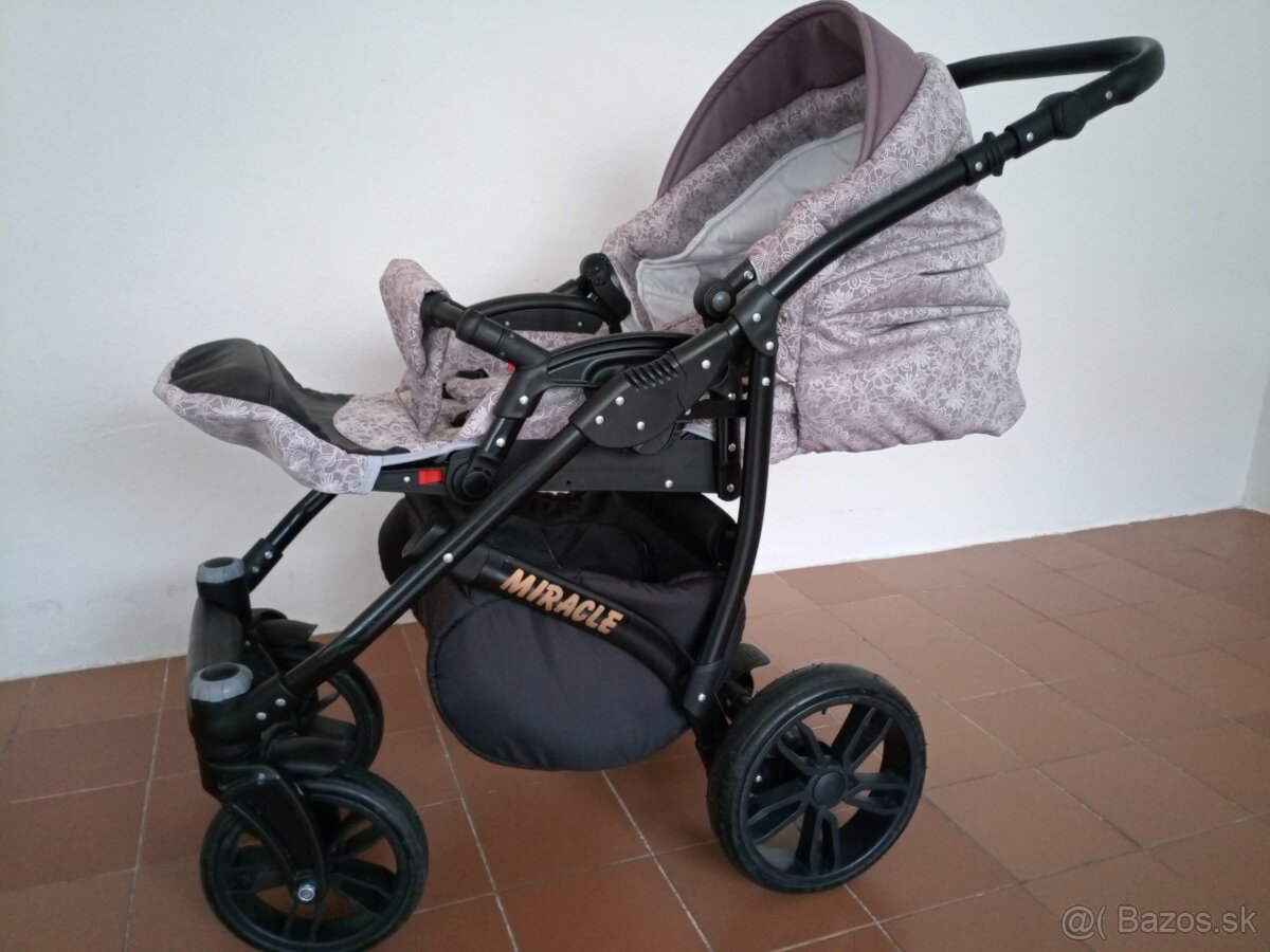 Predám krásny nepoužívaný kočík