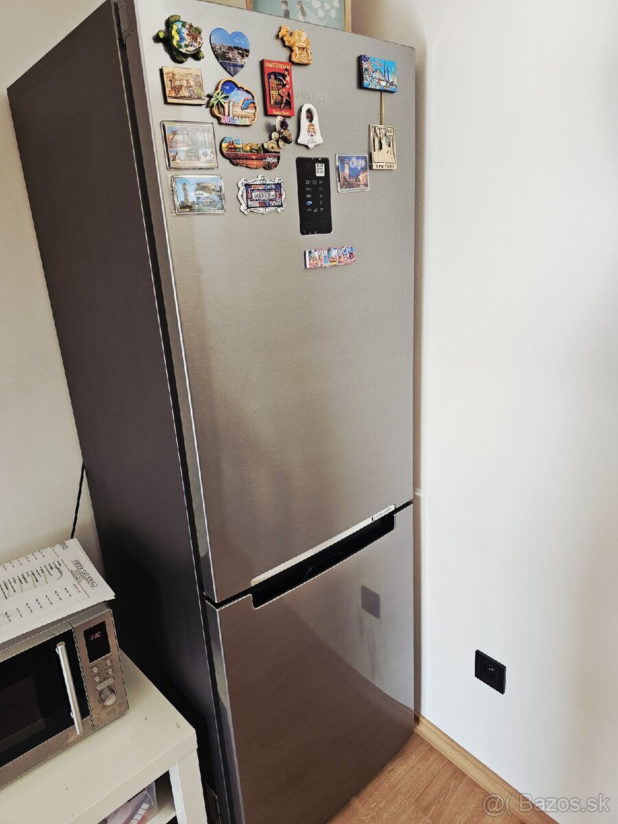 Chladnička s mrazničkou Samsung
