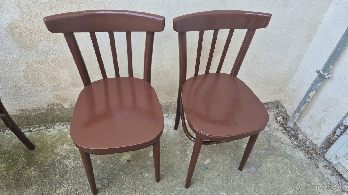 Dřevěná židle Ton (č.02)