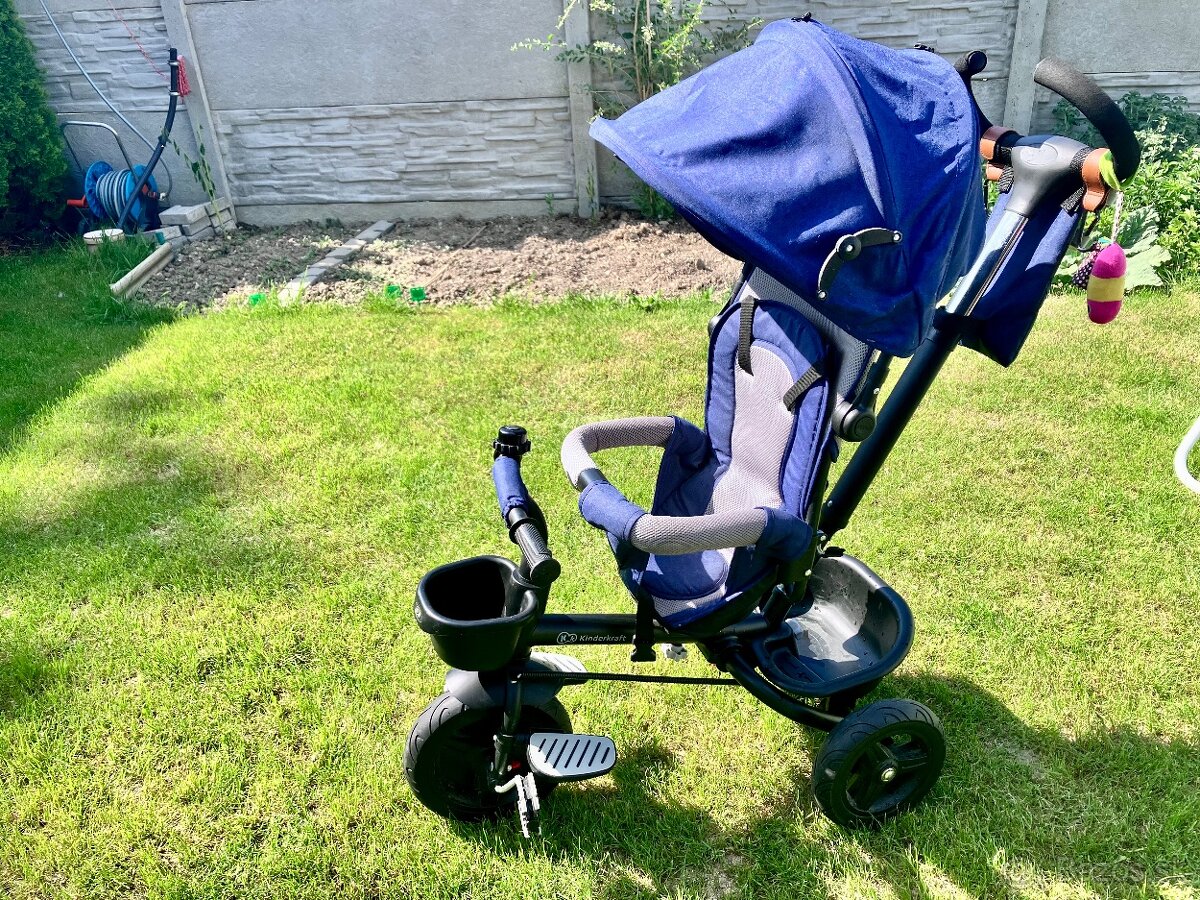 Trojkolka Kinderkraft Aveo modrá