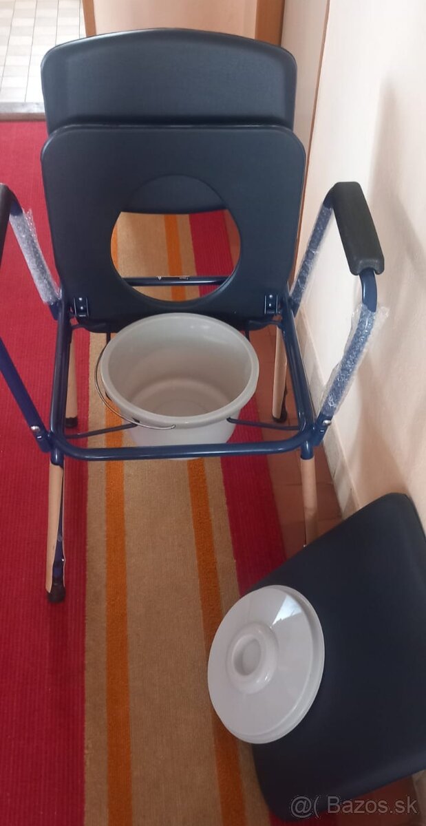Toaletné kreslo pre seniorov