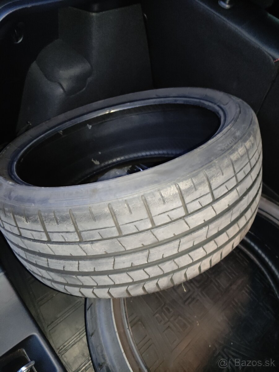 Pirelli P-Zero 235/35 R19 PZ4