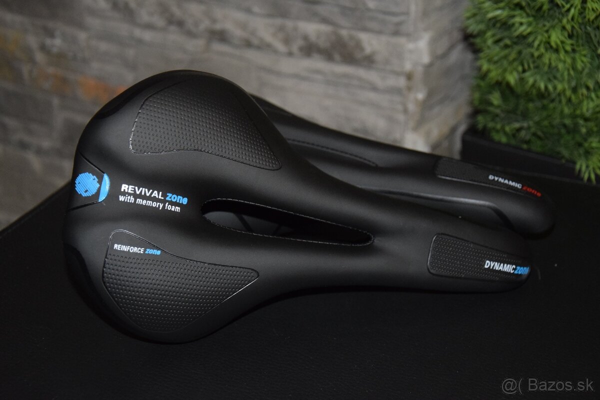 Ergonomicky tvarované sedlo na bicykel