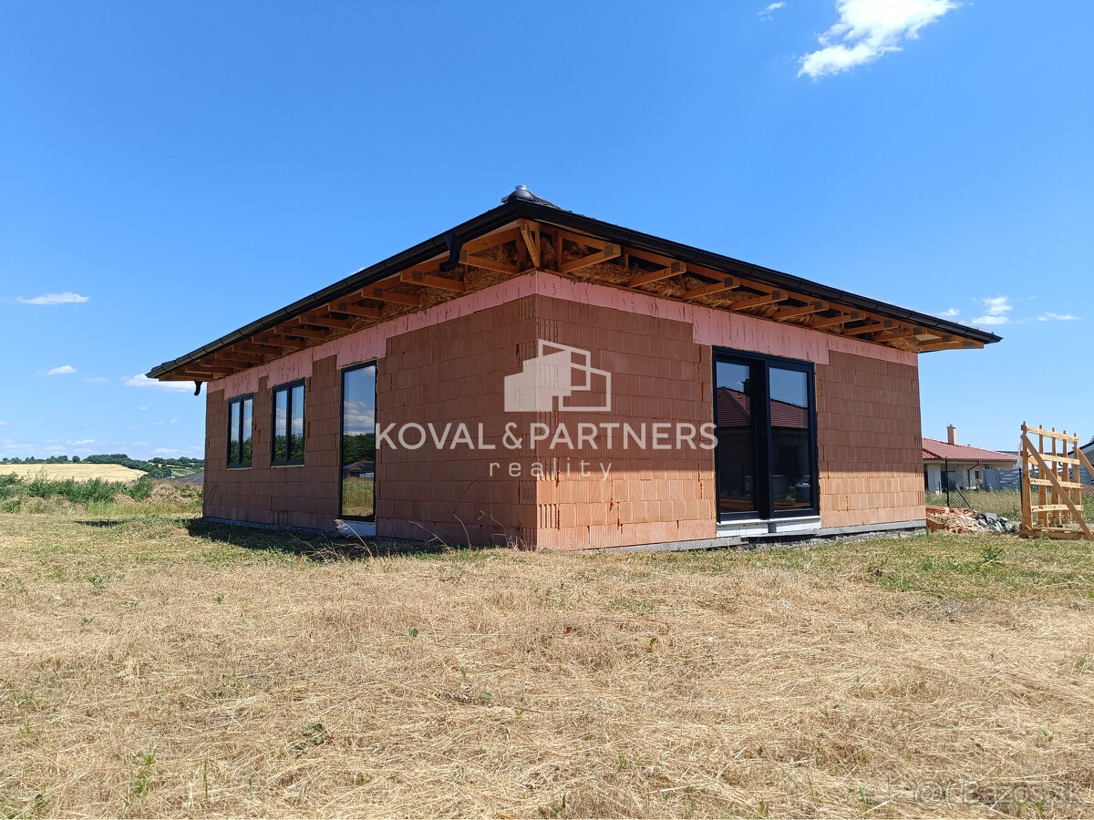 Moderný bungalov - Malý Lapáš - Nitra