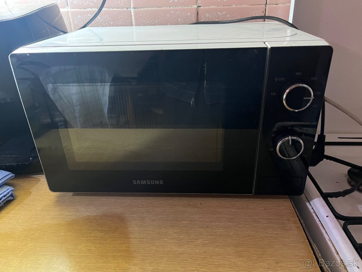 Mikrovlnná rúra samsung