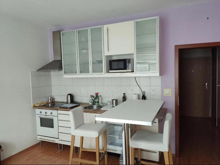 Príjemný apartmán v Petržalke na prenájom
