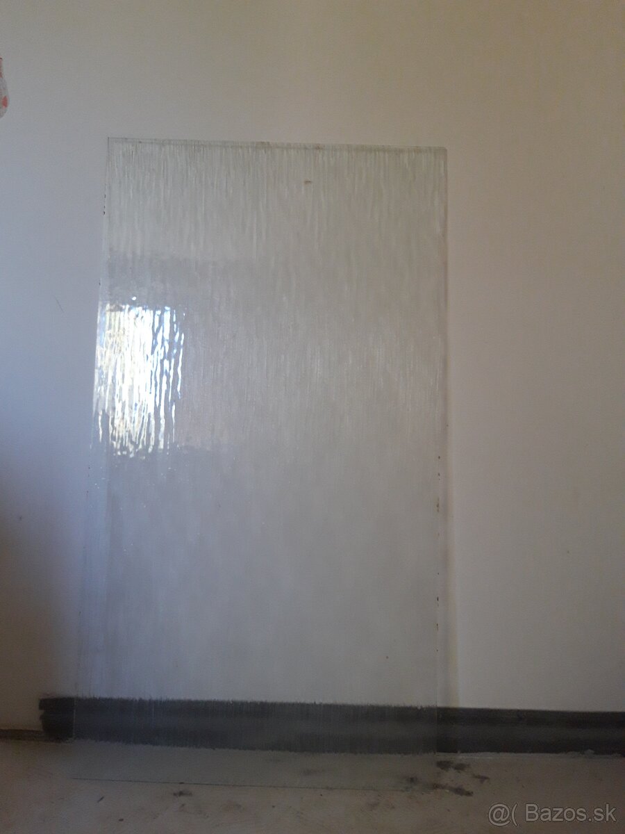Sklo z dverí 114,3 × 62,7