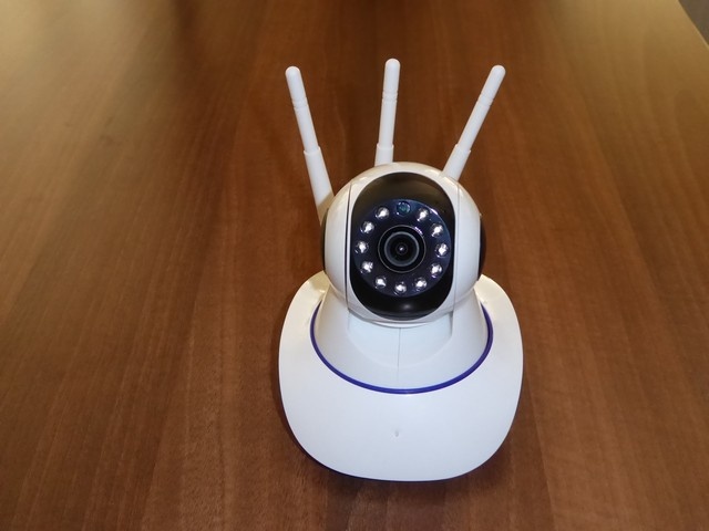 WiFi IP otočná kamera s nočným videním 2 Mpx
