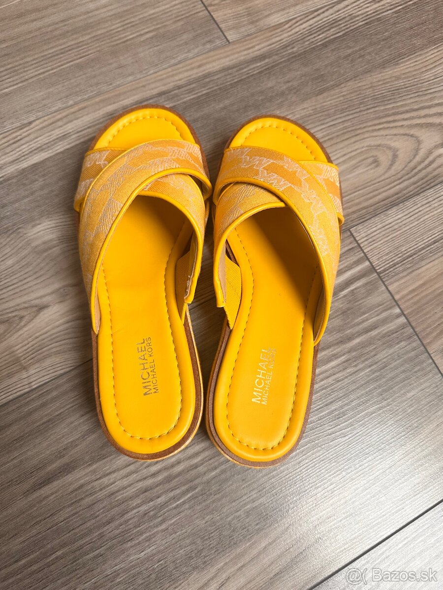 Michael kors šľapky (36)