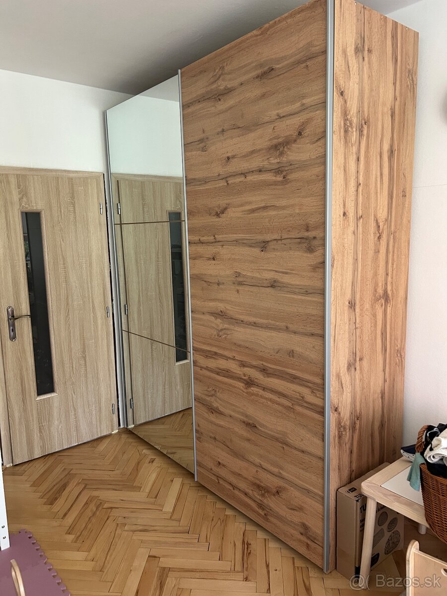 Skriňa Rodos 200 dub wotan/zrkadlo