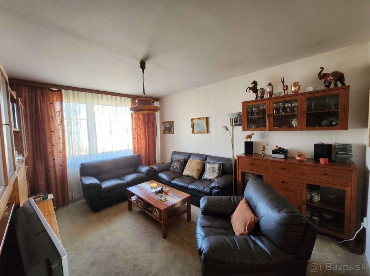 3 izbový byt s balkónom v Ružinove - Muškátová ul.
