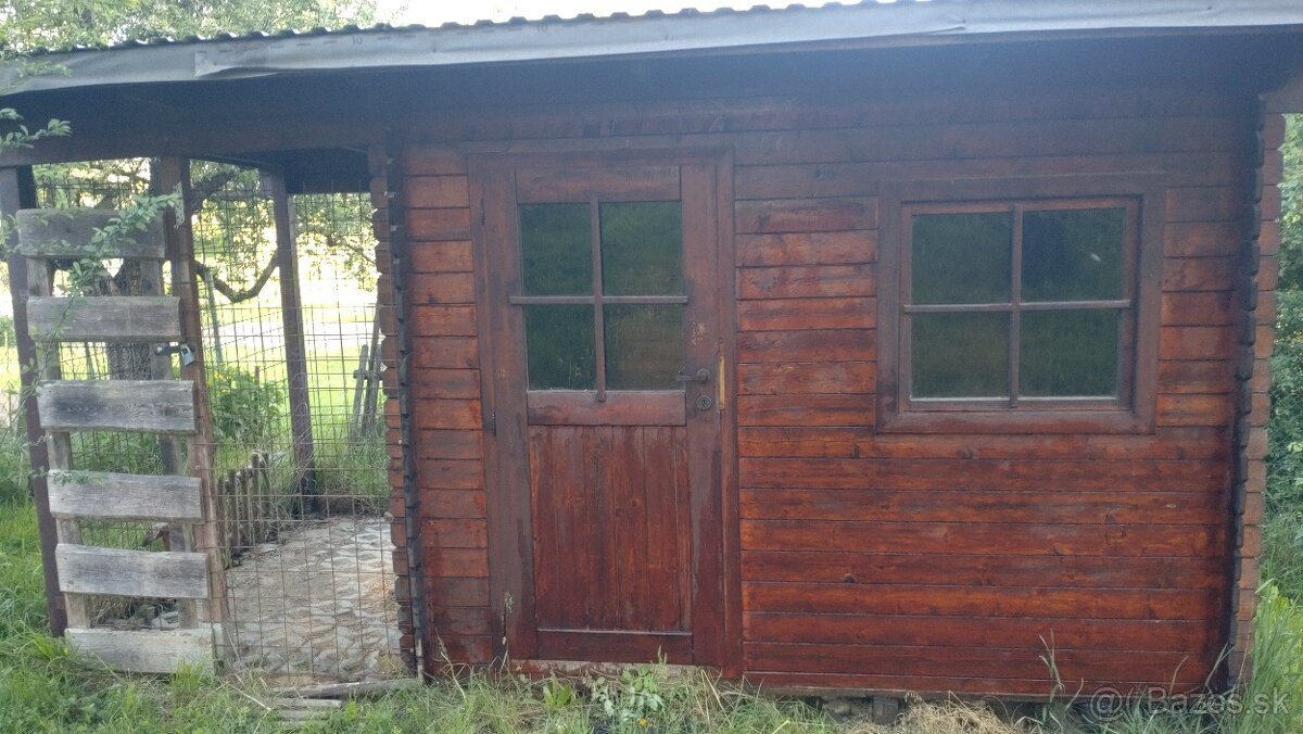 Drevený záhradný domček