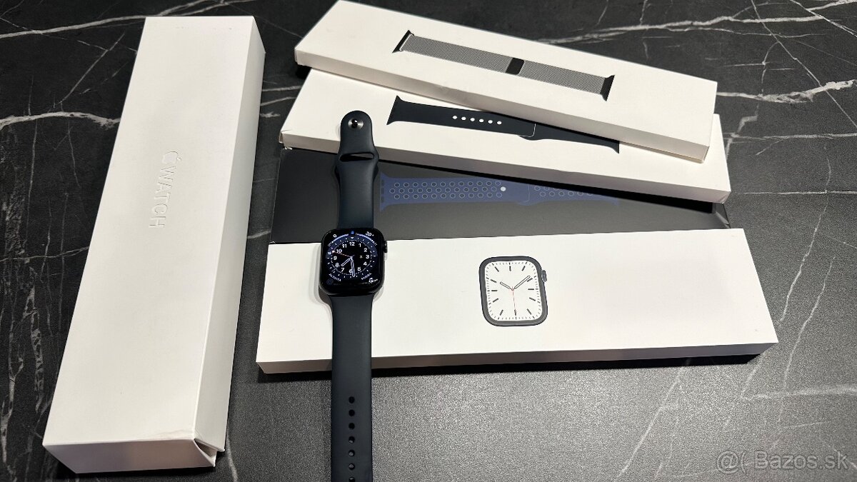 Apple Watch Series 7 – 45 mm + 3 originálne remienky