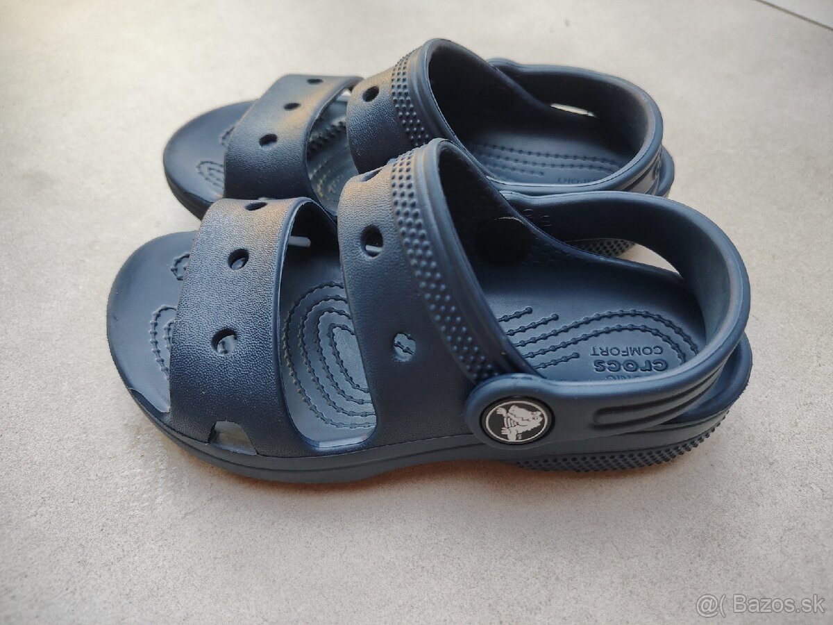 Sandale Crocs 10
