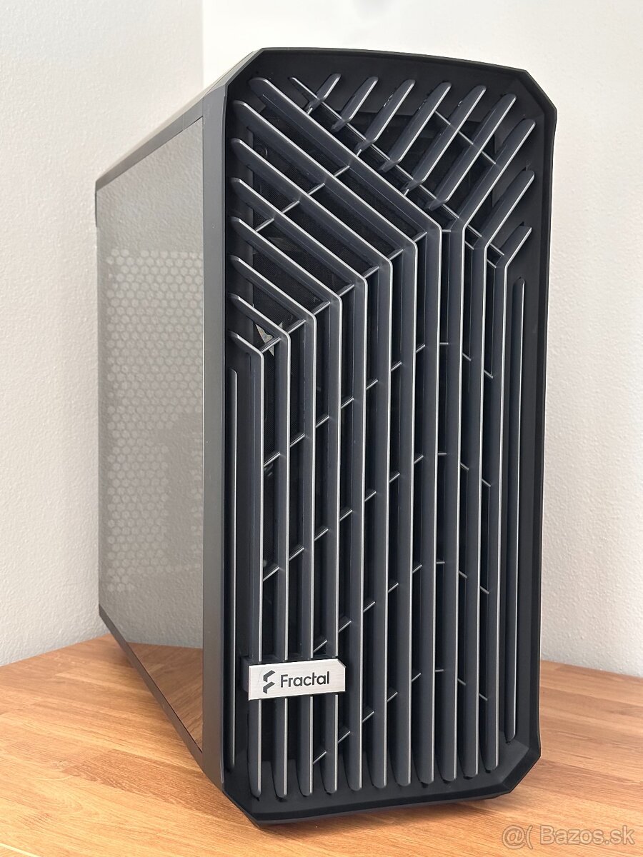 PC skrinka Fractal Design Torrent TG Dark