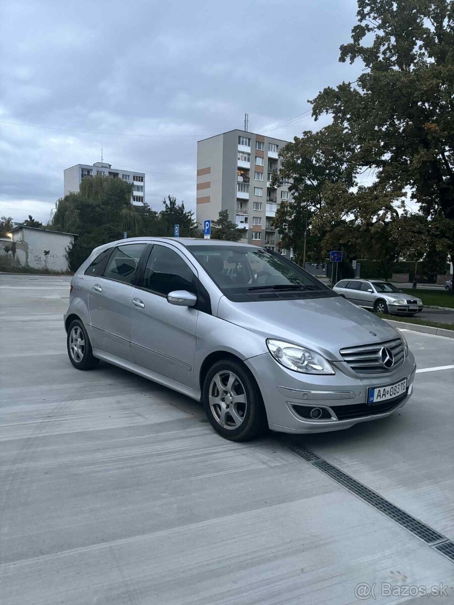 Mercedes B200, Benzín, Automat