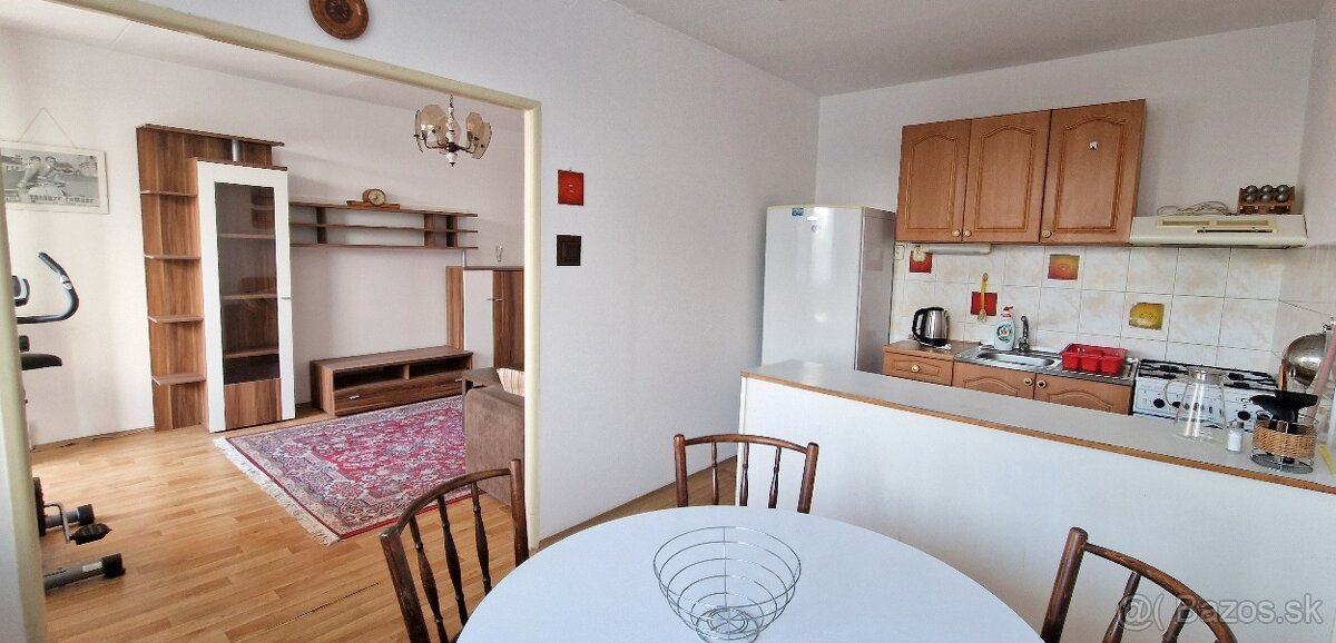 3-izbový byt na prenájom Kpt.Nálepku,zariadený,voľný