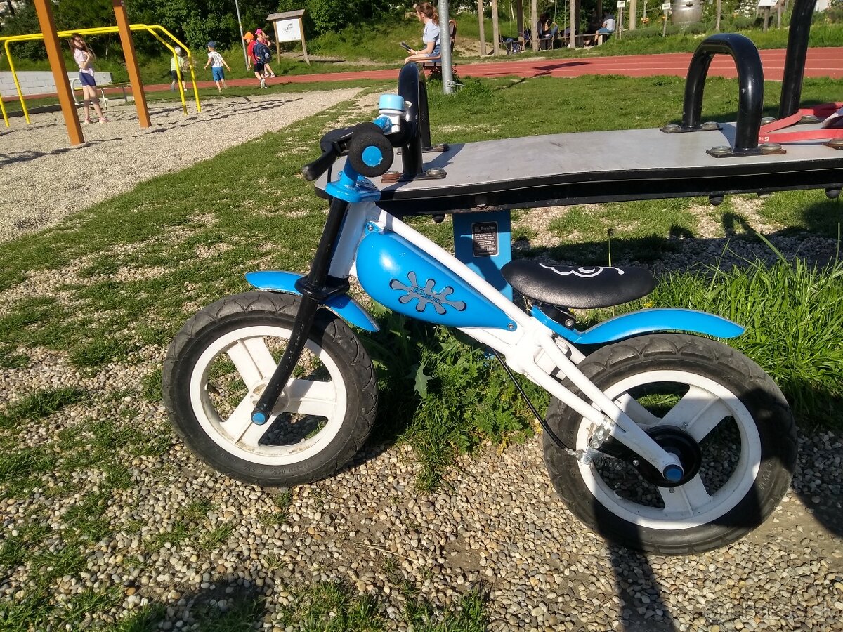 Odrážadlo JDBug s košíkom