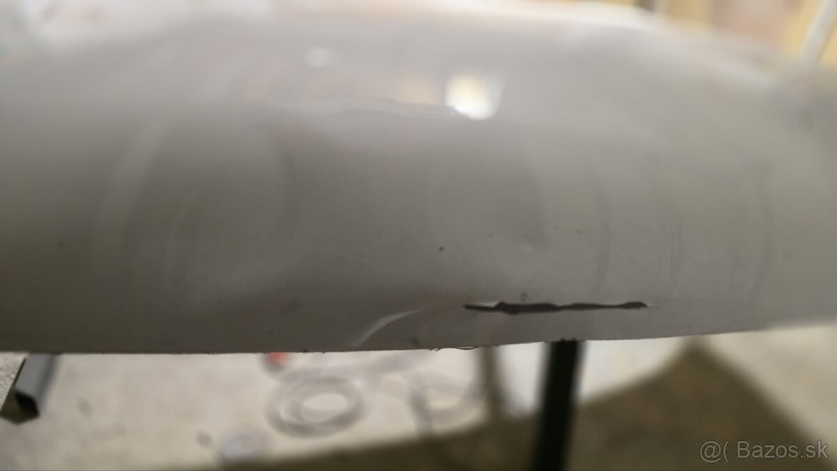 Predám kapotu passat B8.5