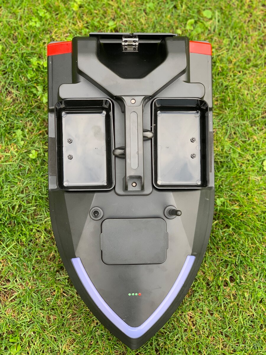 Zavážacia loďka FLYTEC V 020 GPS