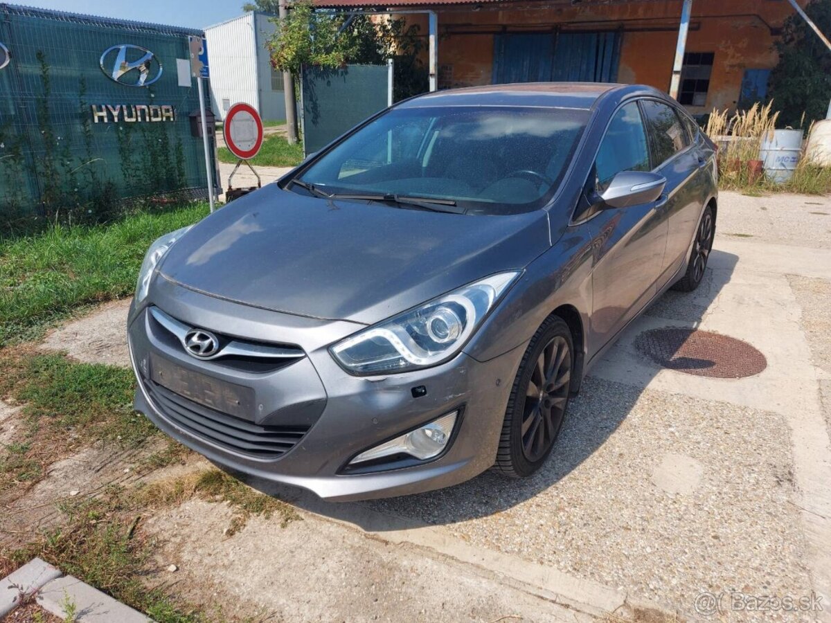 Hyundai i40 sedan