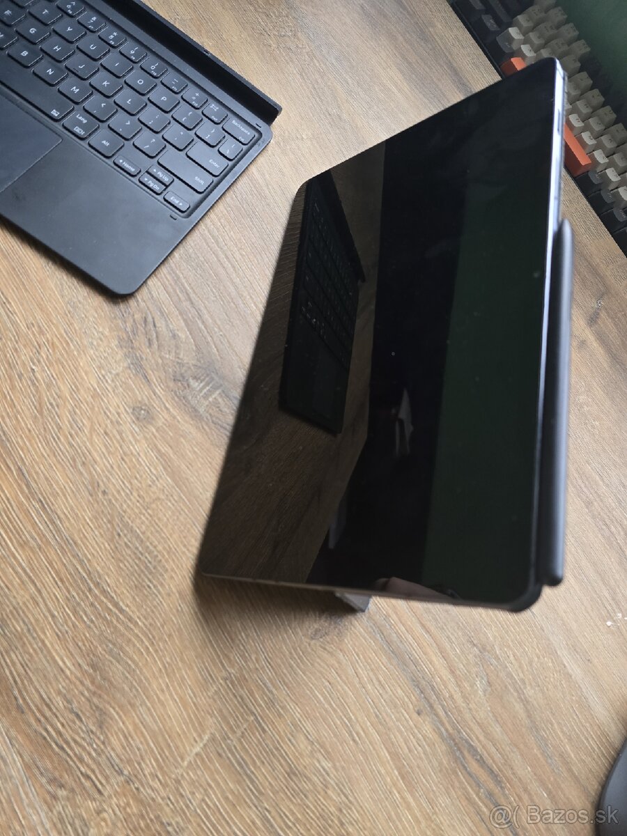 Samaung galaxy tab s7 + galaxy book cover + pen