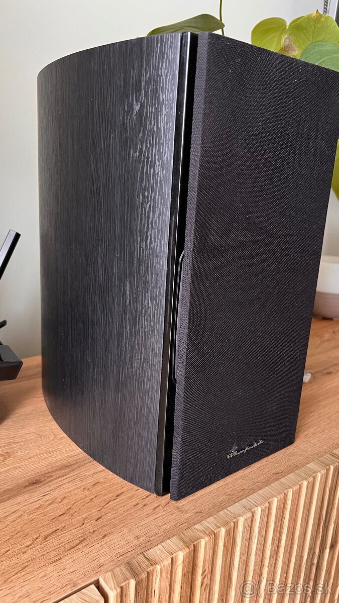 Wharfedale Diamond 10.2