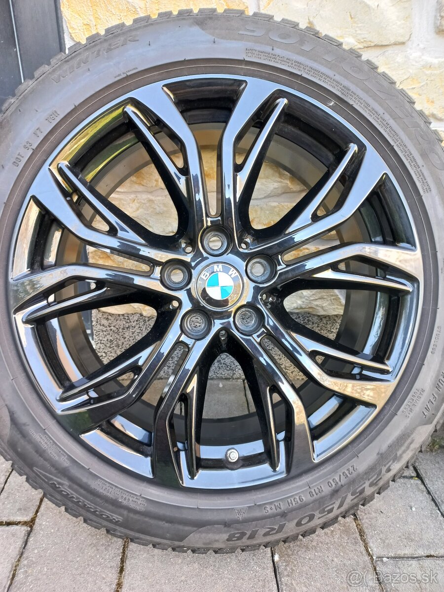 BMW X1 X2 zimní sada 18 Styling 566 Pirelli 225/50