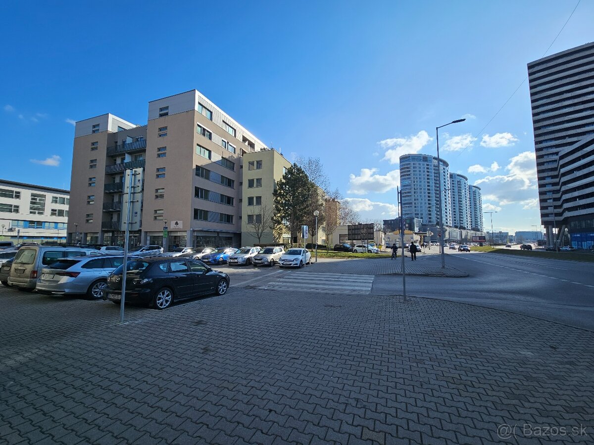 NA PREDAJ 3 IZBOVÝ BYT BRATISLAVA PASIENKY BAJKALSKÁ