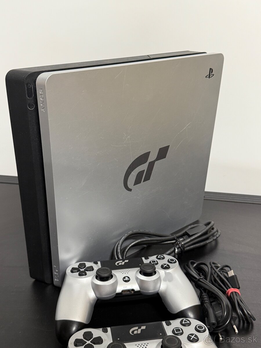 Playstation 4 Slim 1000Gb + Gran turismo edicia + 2 ovladace