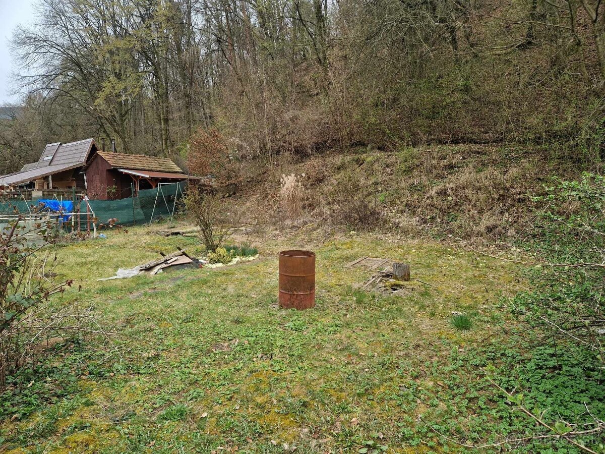Na predaj pozemok v záhradk. osade pod Salašom Partizánske