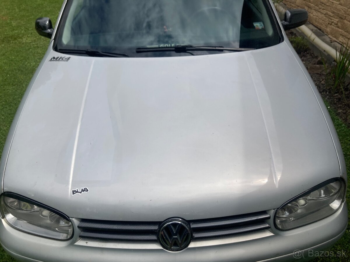 Kapota na golf 4