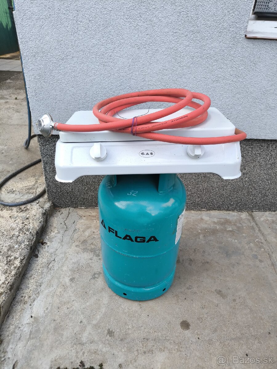 Plynový varič s hadicou, reguláciou a prázdnou PB bombou