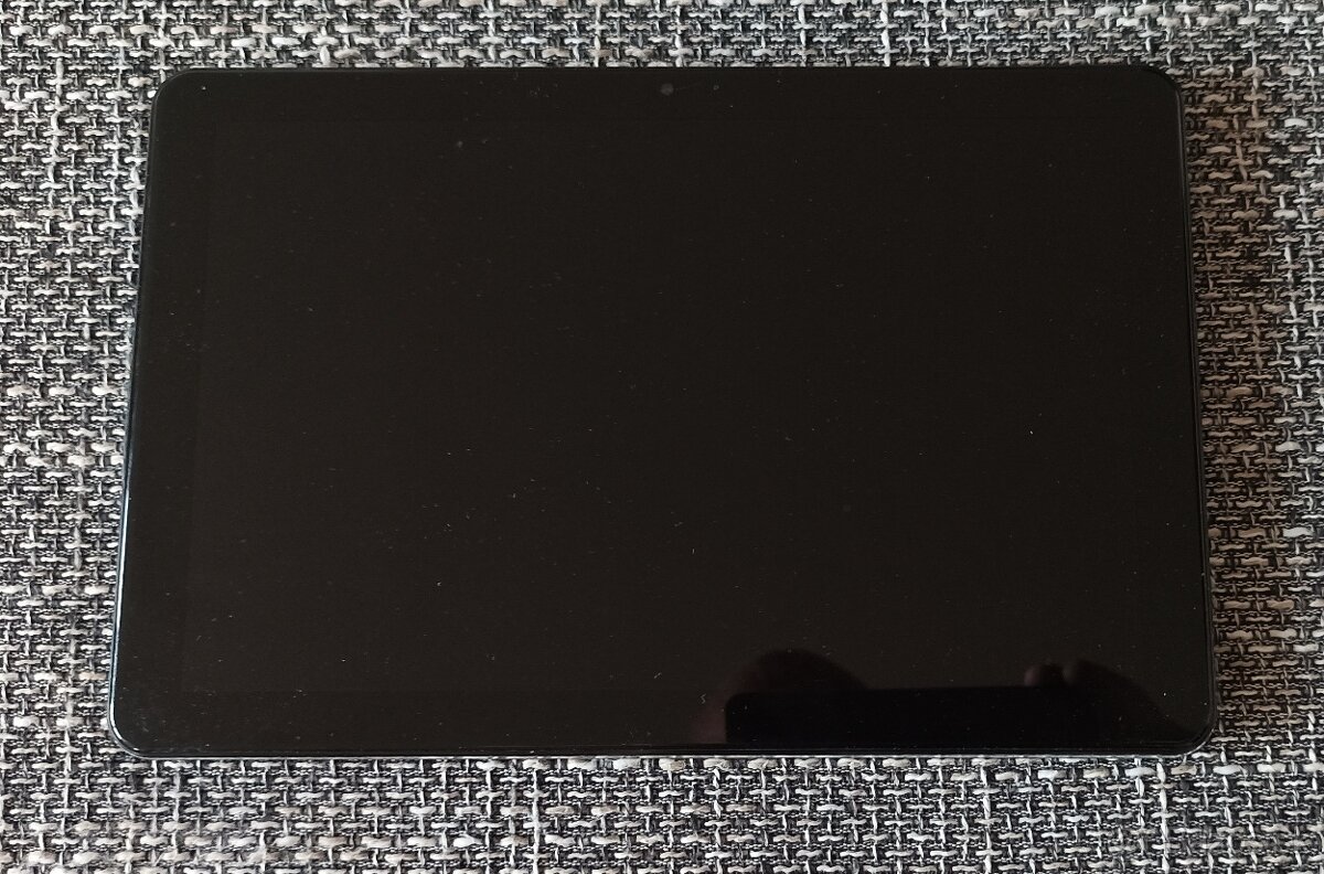 Tablet iGET SMART L103, top stav