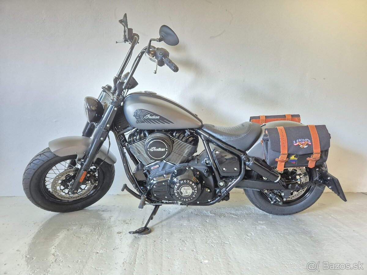 INDIAN Chief Bobber Dark Horse