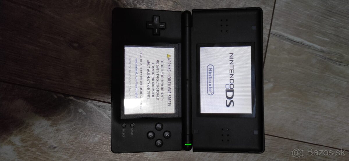 Nintendo DS lite