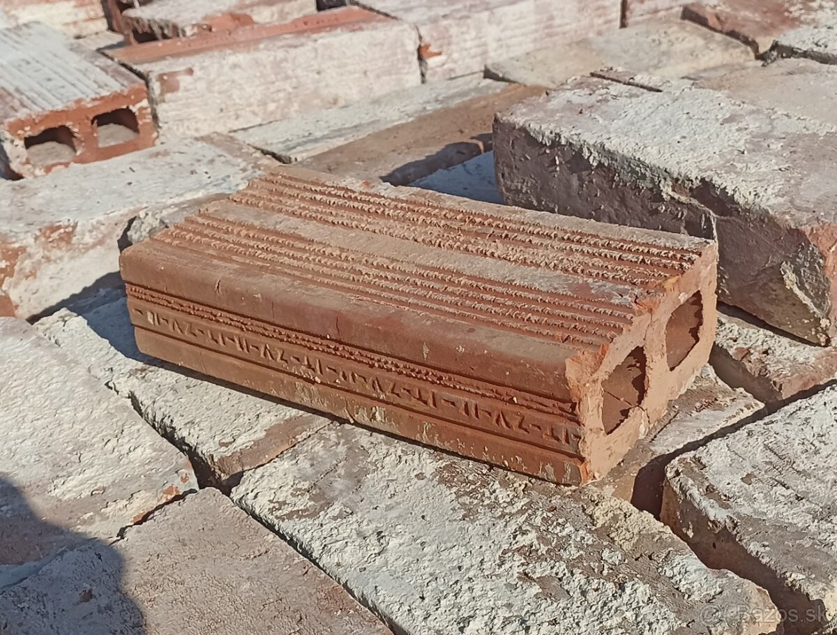 Dutá pálená tehla kantovka za odvoz