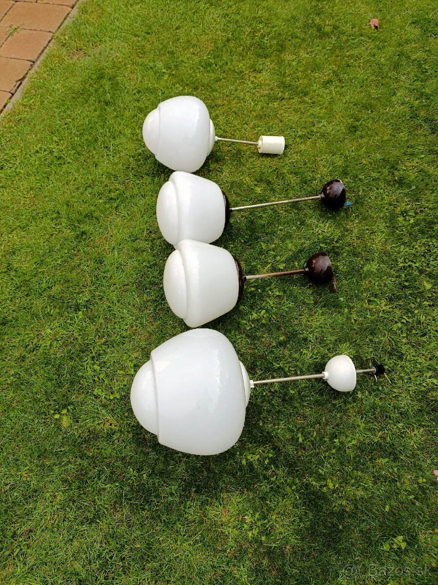 Ponúkam starý dizajnový luster biely