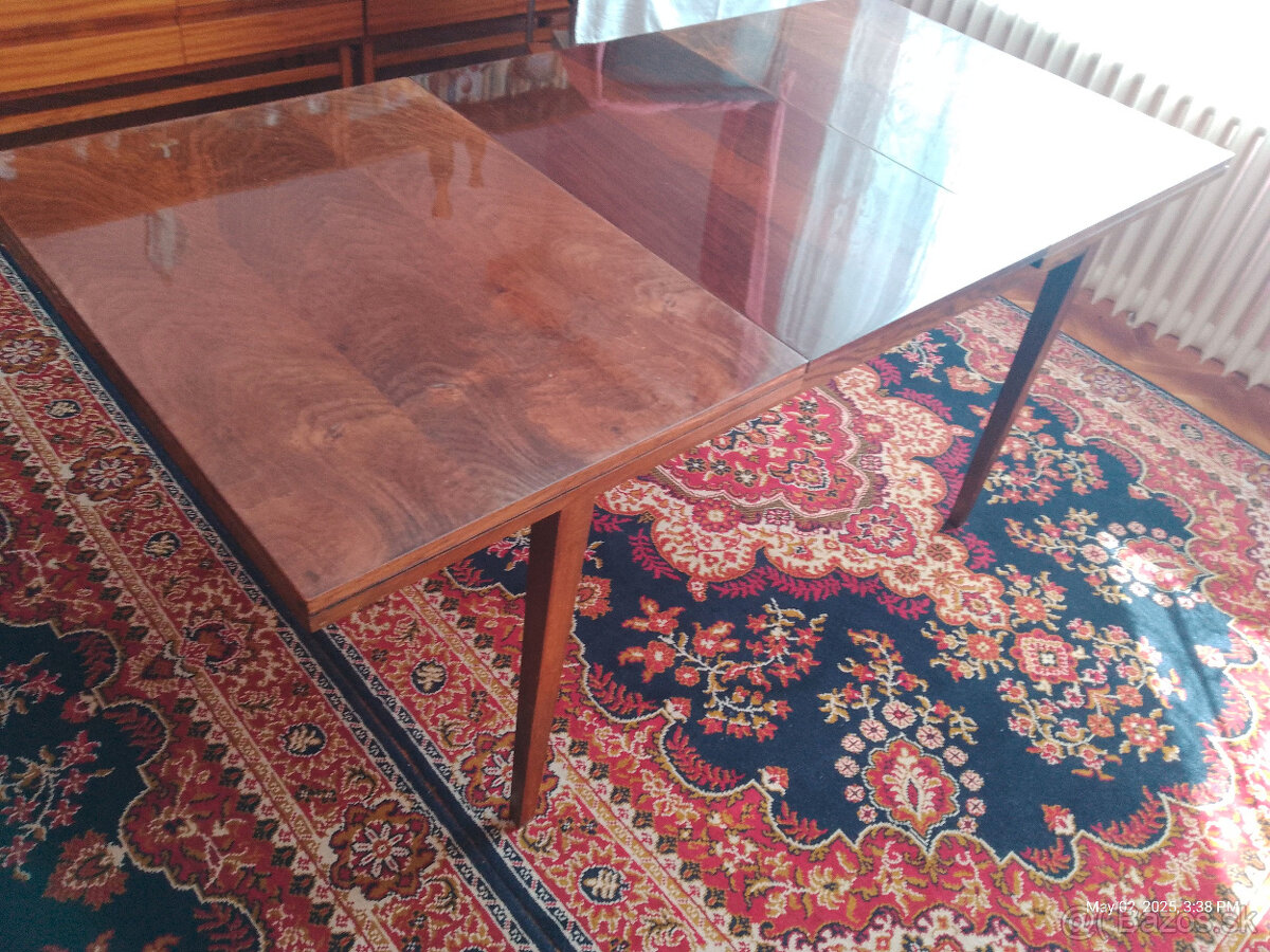 Predám retro rozťahovací stôl