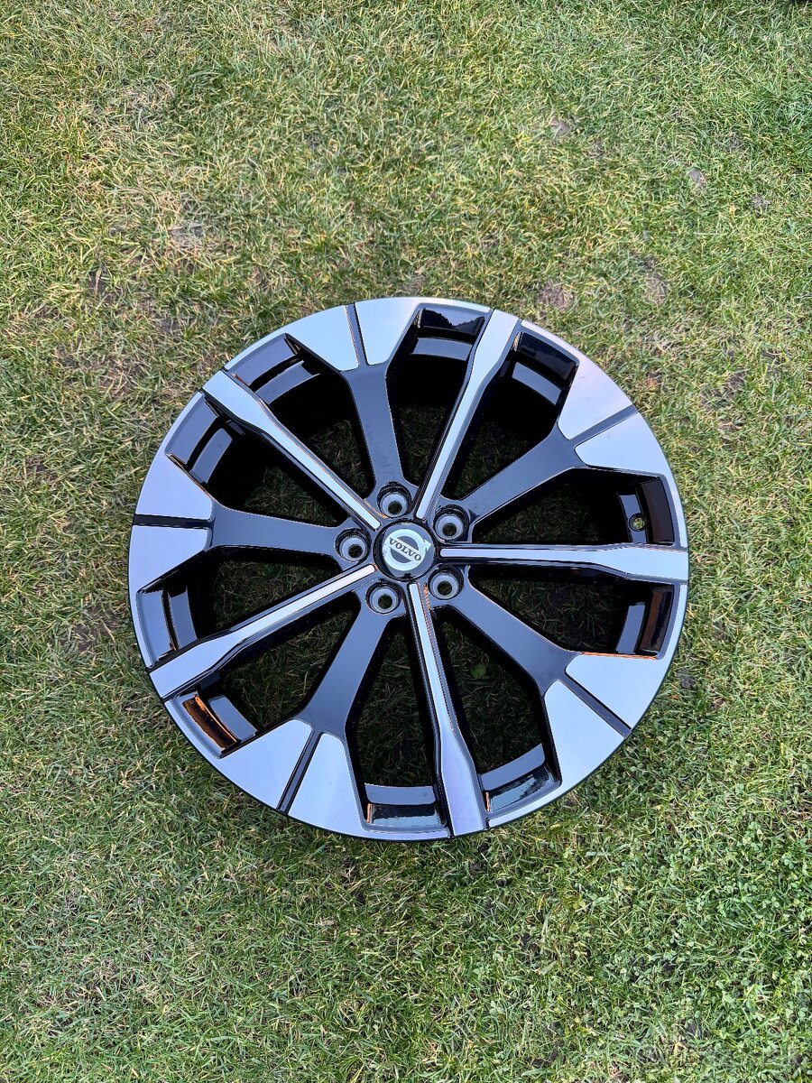 ORIG.VOLVO XC60 XC40 R20 Model 2025 NOVE DISKY