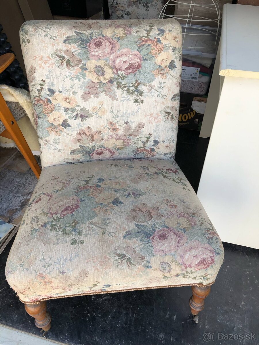 Starožitné kreslá
