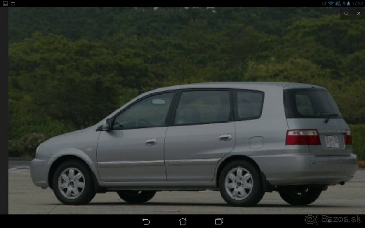 Kia carens