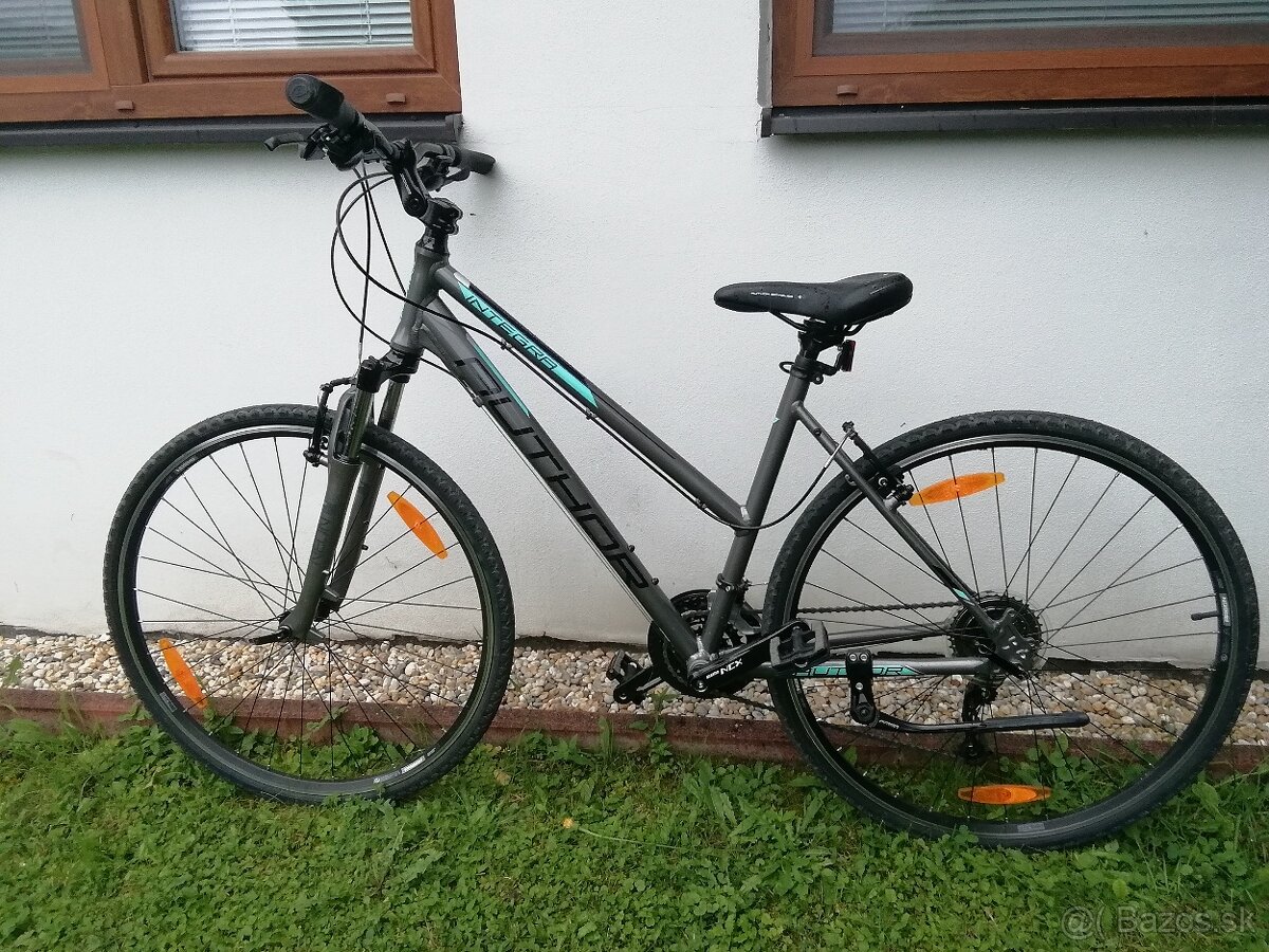 Predám dámsky trekový bicykel