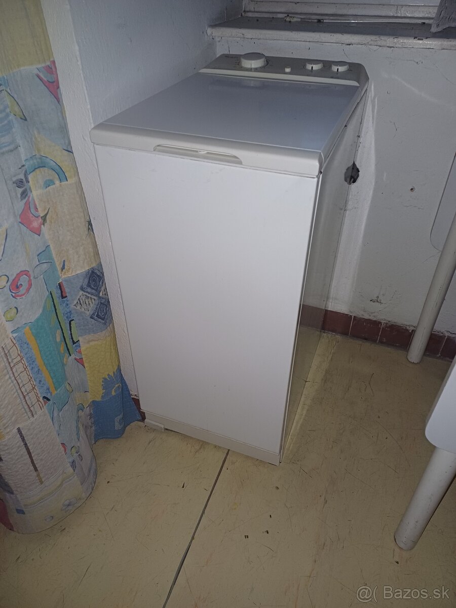 Práčka WHIRLPOOL AWG 680